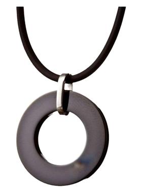 磨不花吊坠梦克拉钨金质感出众