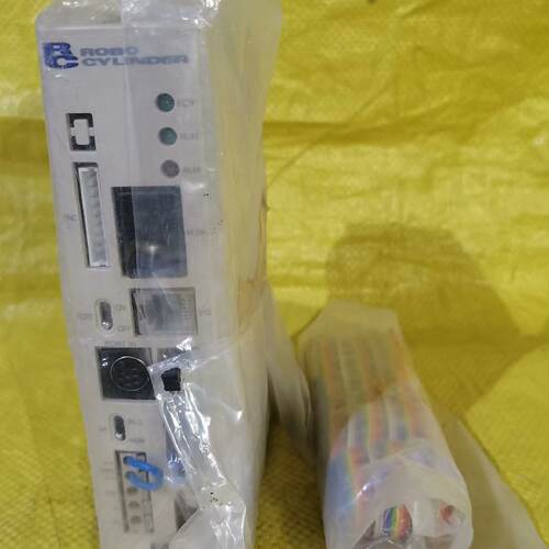 IAI伺服驱动器，型号RCP-C-SMRI，库存一台，全新未