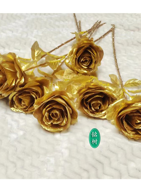 拍照装饰过年金色玫瑰
