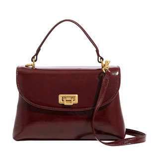 香港代购红色女式包包高级感新娘结婚包小众设计手提包通勤斜挎包