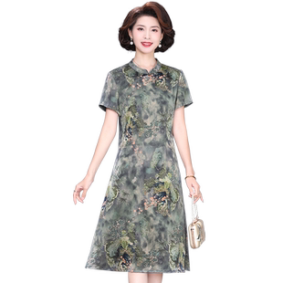 妈妈夏装绿色国风连衣裙女2026新款中老年人端庄改良旗袍裙子