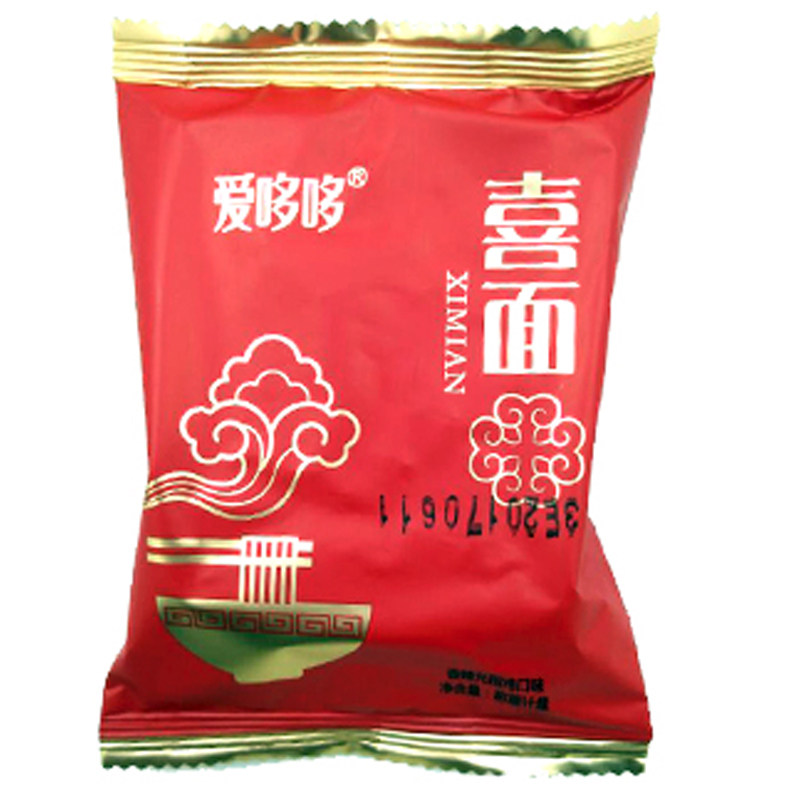 爱哆哆喜面爱多多红烧牛肉味干脆面诞生礼内装零食干吃方便面代餐