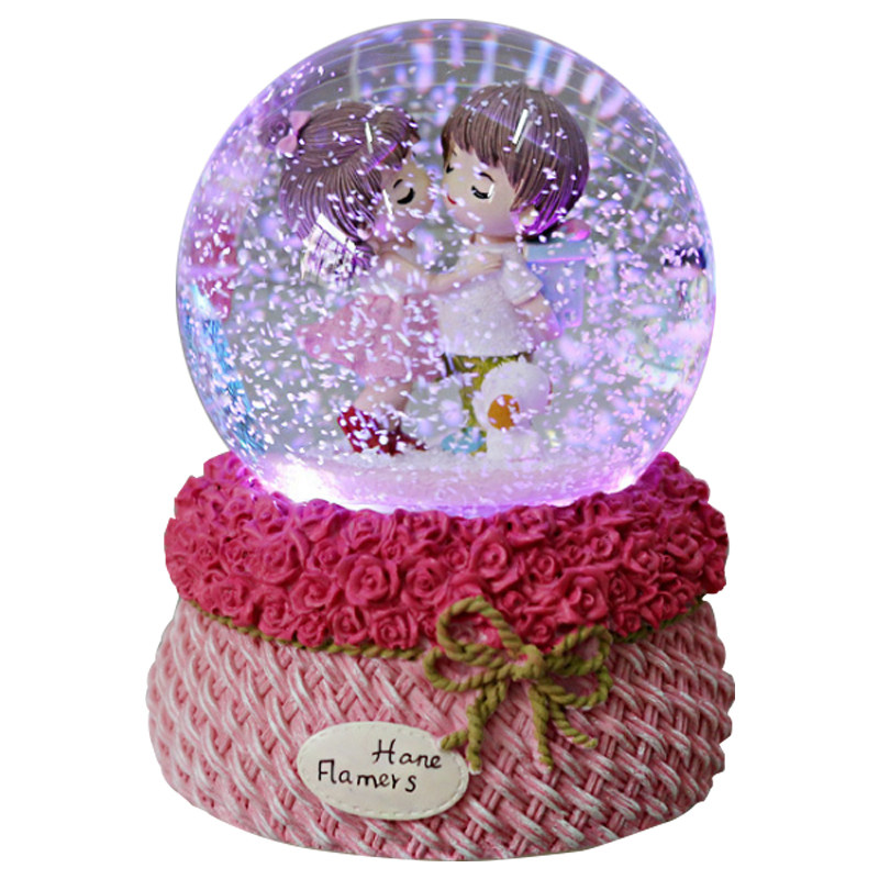 浪漫情侣飘雪旋转男孩女孩彩灯