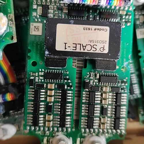 驱动板2SD315AI旧货实物拍摄。有兴趣联系。价格美丽