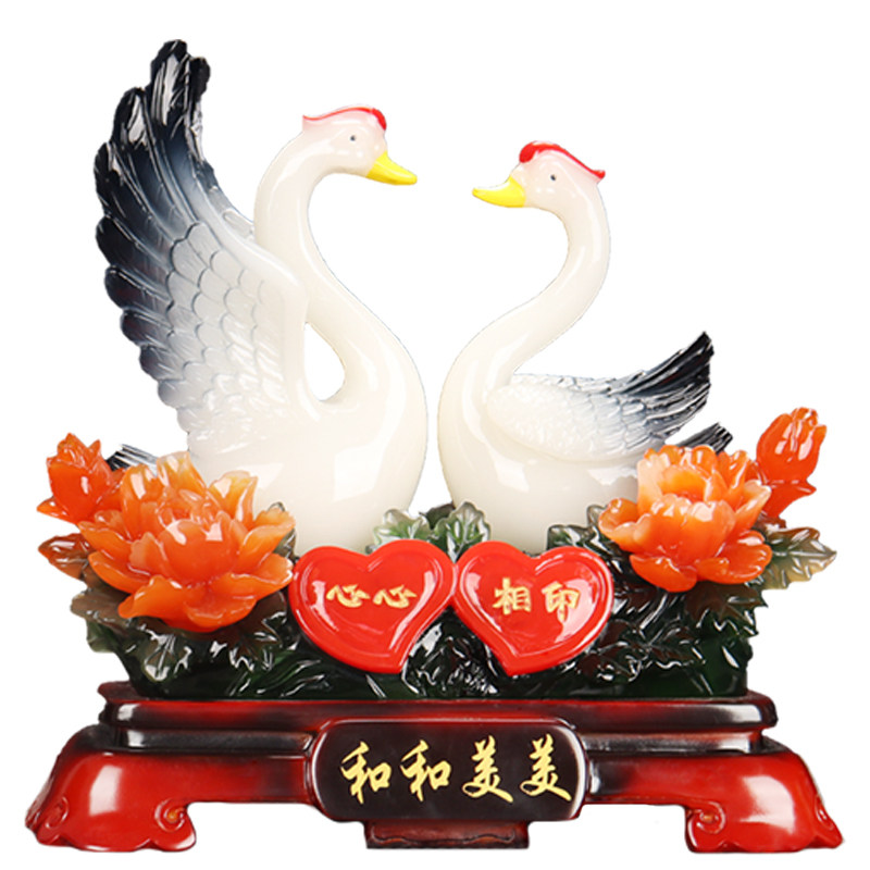 天鹅摆件一对百年好合新房卧室装饰品送情人朋友闺蜜结婚新婚礼物