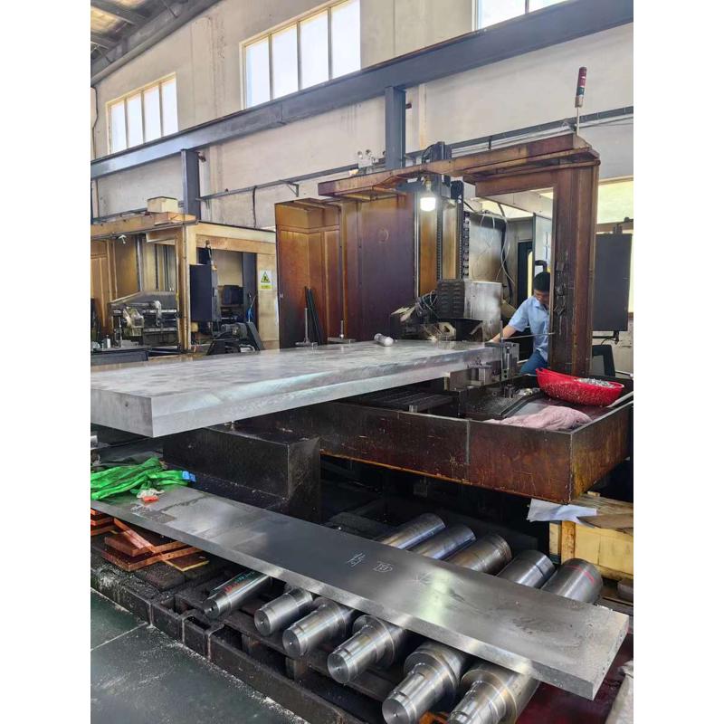 专业高精度深孔钻加工直径2至40深度2米对接4米特大特长孔订制