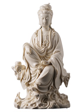 周金田大师雕塑作品持经自在观音