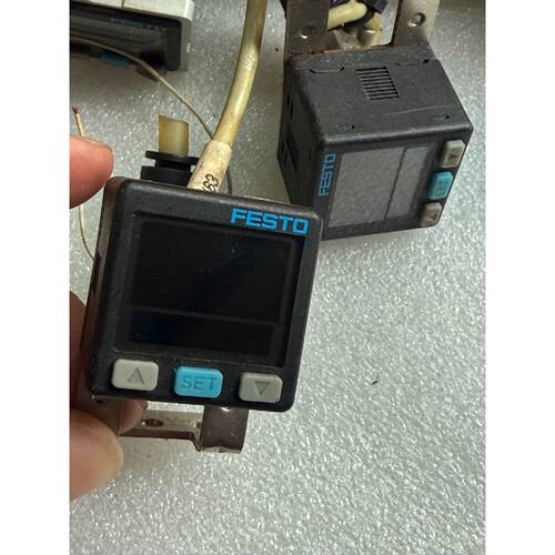 询价下单FESTO费斯托数显压力表 SPABT-B2-R18-2N-