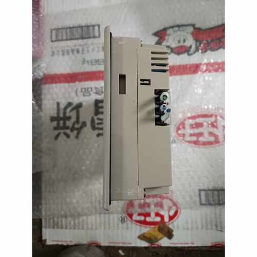 触摸屏NS5SQ10V2实物图