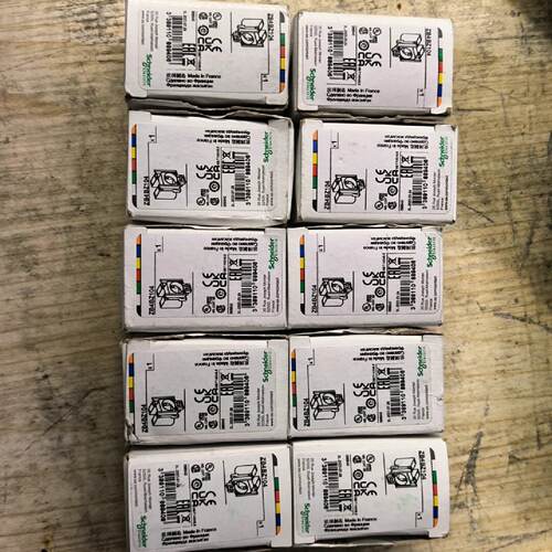 议价施耐德按钮ZB4BZ104，法国制造，全新原装正品，带包装。