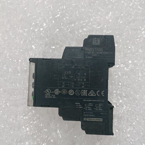 询价下单施耐德继电器RM22TR33，拆机现货，成色如图，要的来