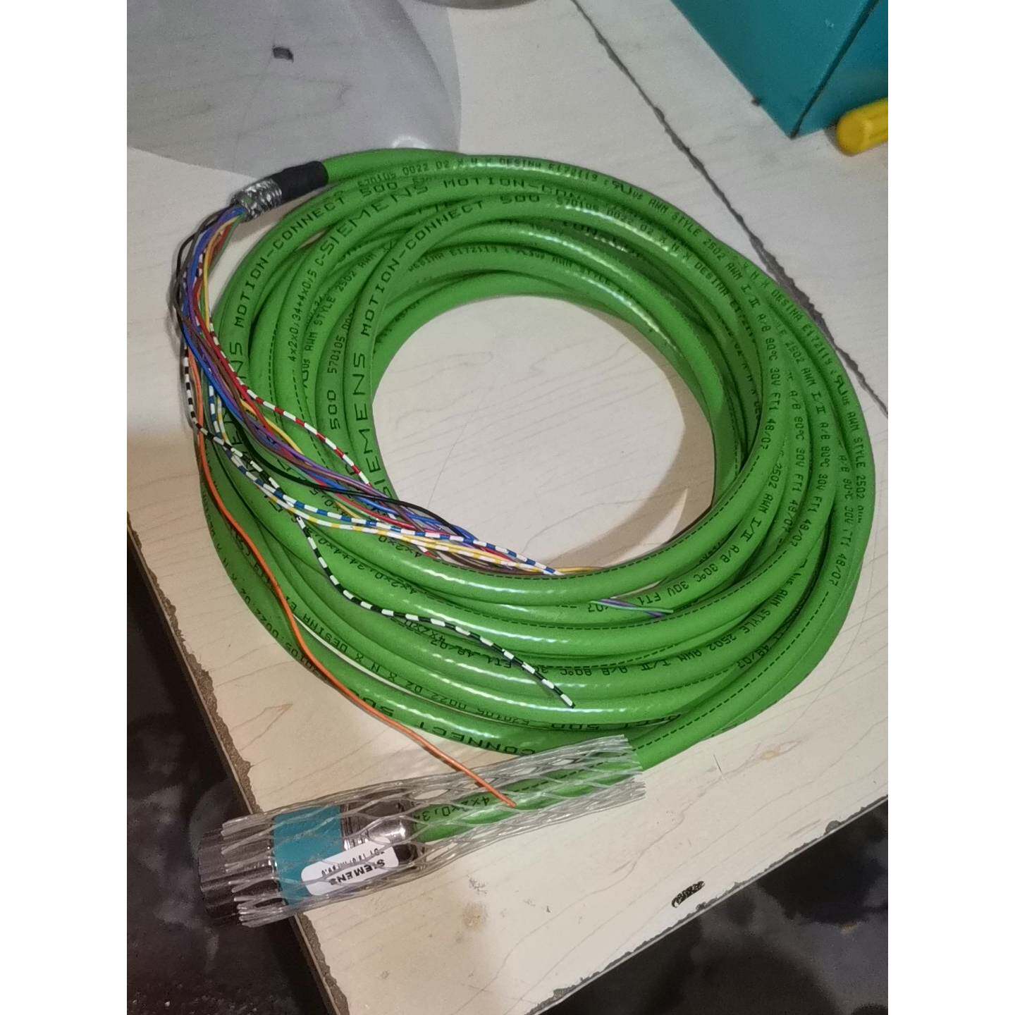 控制线12芯的直接拍还价扰不喜喷具体型号图-询价