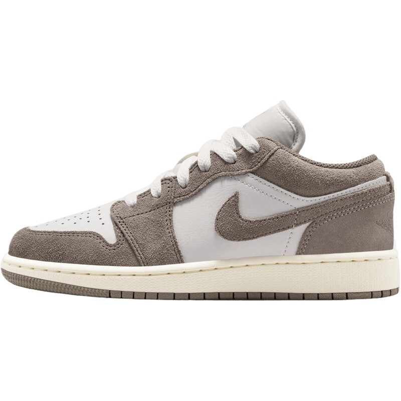NIKE耐克大童AIR JORDAN 1 LOW (GS)运动训练篮球鞋553560-026