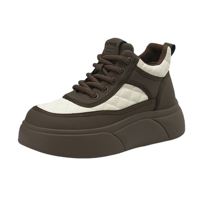 达芙妮休闲厚底圆头高帮鞋板鞋