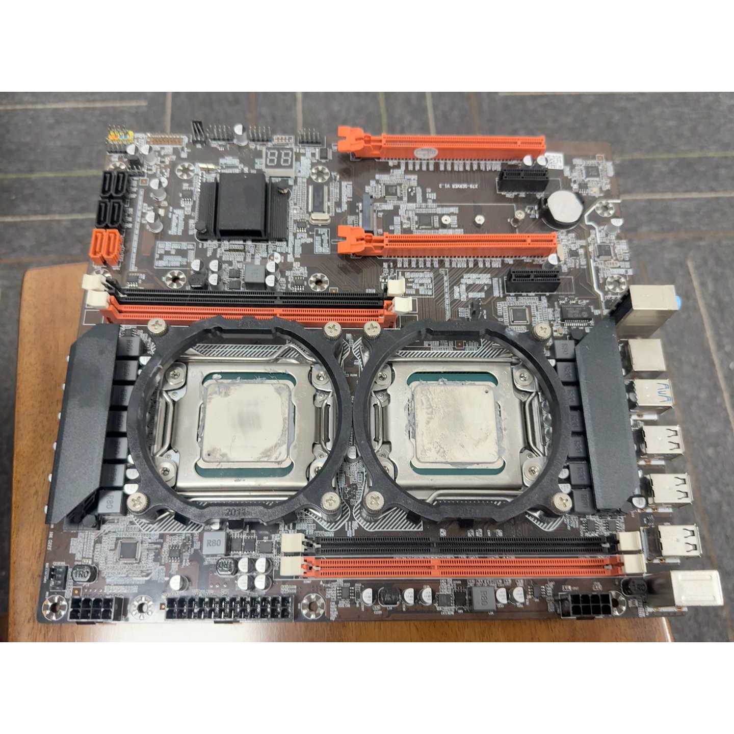 议价-科脑X79双路主板,支持E5 2680V2系列CPU,2颗U
