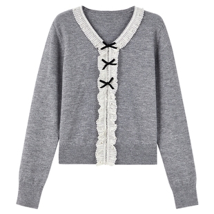 秋水伊人休闲甜妹灰调针织衫2026年春季新款女减龄撞领柔美感上衣