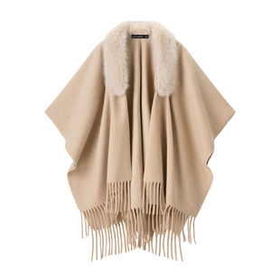 拉夏贝尔/La Chapelle高级感纯色毛领斗篷披肩女冬季保暖开衫披风