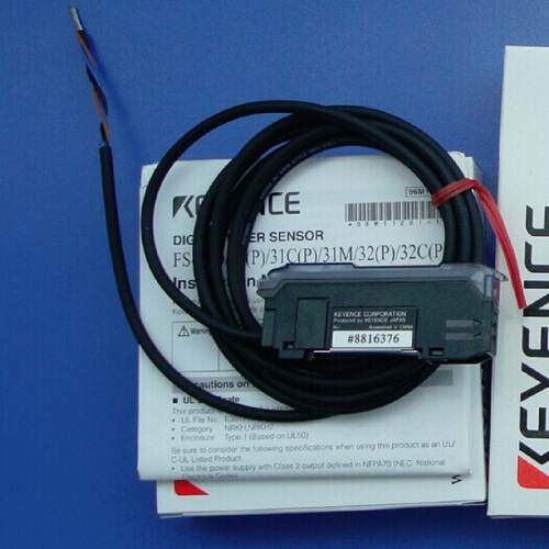 议价现货供应KEYENCE光纤放大器FS-V33全新原包装正品。