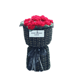 小香风手工钩织毛线玫瑰编织花束成品送闺蜜朋友订婚结婚七夕礼物