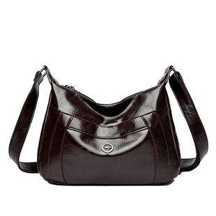 袋鼠真皮女包斜挎包饺子包女包包女式2025新款单肩包妈妈包软牛皮