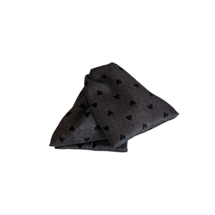 法式赫本爱心三角抓夹新款高级感后脑勺盘发鲨鱼夹百搭高马尾发饰