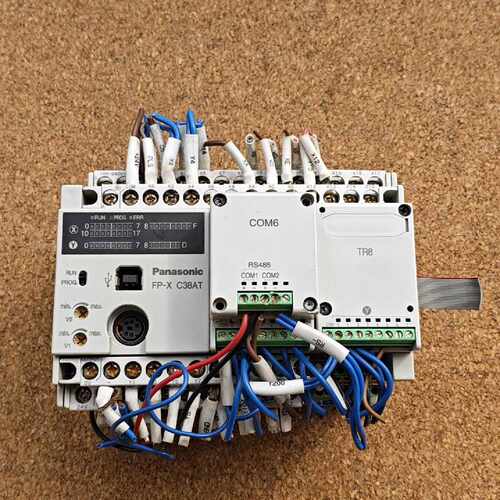 【议价-可维修】  PLC C38AT COM6 工控备件  /均有货