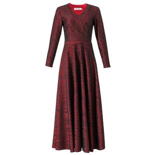 酒红色条纹针织长袖连衣裙女2025春季新款气质长款过膝到脚踝长裙