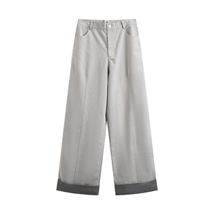 COLN难道蓝or黑才是好看的牛仔裤吗这条翻边灰牛仔够颠覆也够时髦