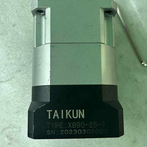 溢价-#减速电机TAIKUN台坤行星斜齿轮减速机XB90-25-L