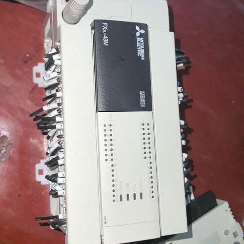 溢价-PLC FX3U-48MR/ES-A  成色新。