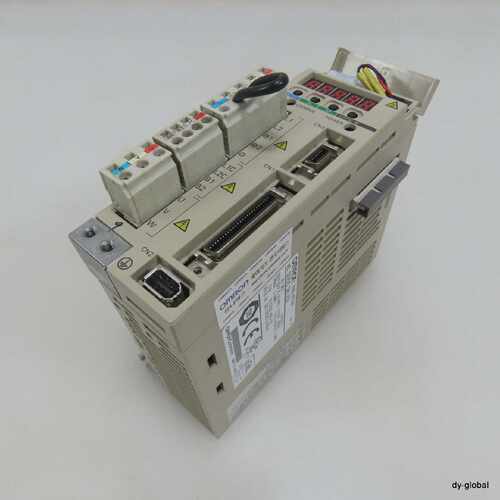 OMRON R88D-WT04H VER.3F AC SERVO DRIVER 0.4(0.54)Kw(hp) 2.8A