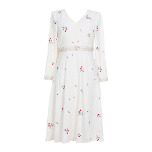 轻奢2026春季新款胖MM刺绣碎花裙大码女装v领淑女长袖连衣裙减龄