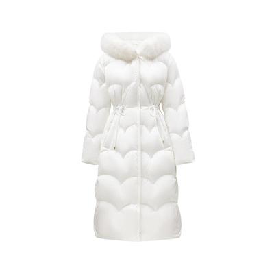 绫致ONLY2024冬季90白鹅绒连帽毛领收腰长款羽绒服女时尚百搭