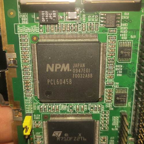 溢价-NPM PCL6045B R710FZ2T6 LCMXO12