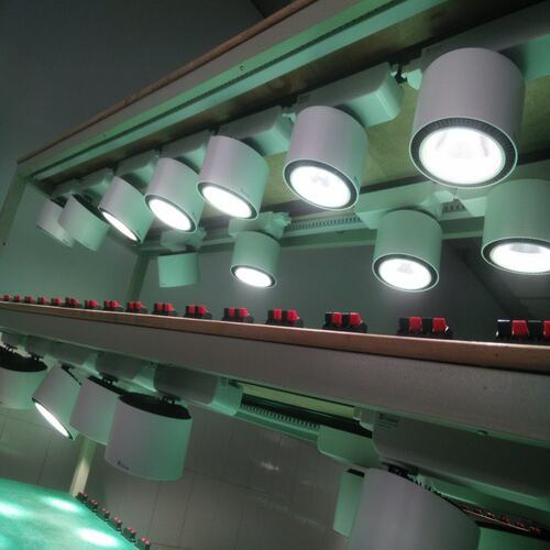 自动化设备专业生产灯源led老化架 LED可移动灯具导轨灯老化架