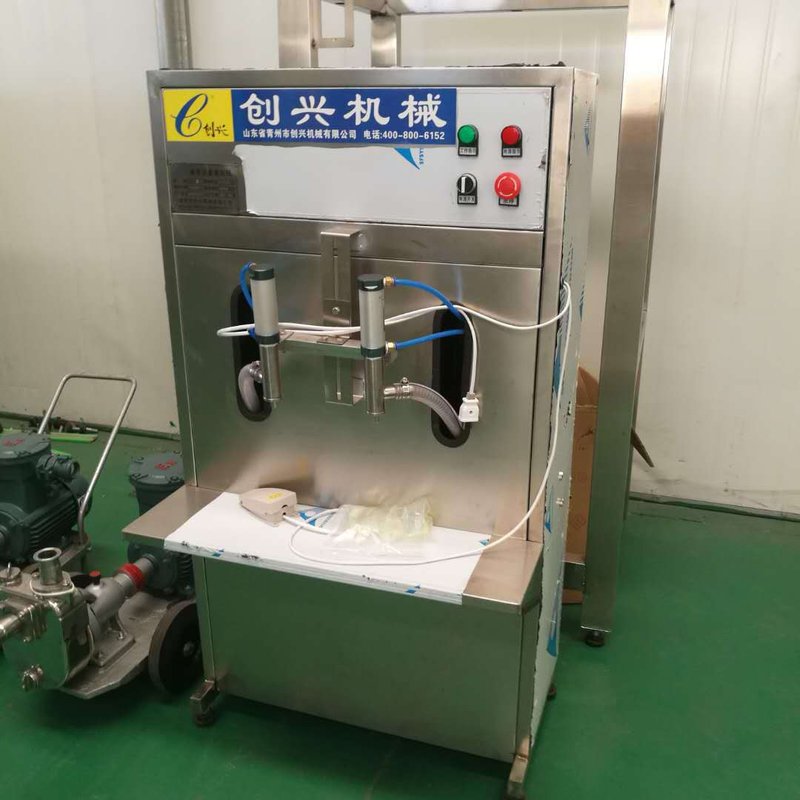 半自动两头容积式食用油灌装机 机油灌装机 小型润滑油罐装设备