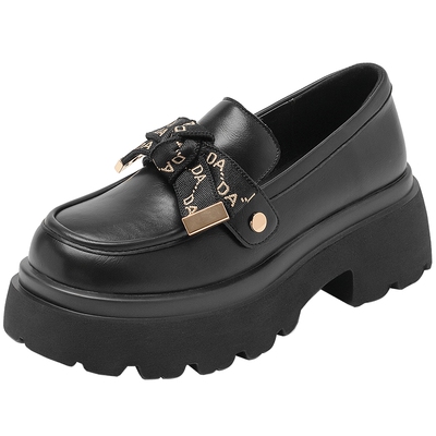 达芙妮巨好看乐福鞋女英伦小皮鞋