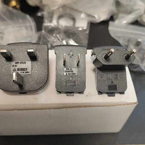 溢价-HON-KWANG转换插头 HK-03 HK-01