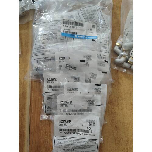 议价日本SMC原装接头KQ2L0601AS维修