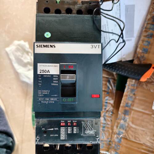 西门子塑壳断路器3VT8325-2EA03-0BA0，全新原-议价