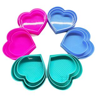 新款点钻盘收纳盒钻石画工具套装心形钻石盘桃心翻钻盘爱心钻盒