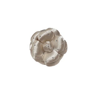 小香搭子山茶花胸针法式轻奢高级感胸花金银香槟配色贵贵千金别针