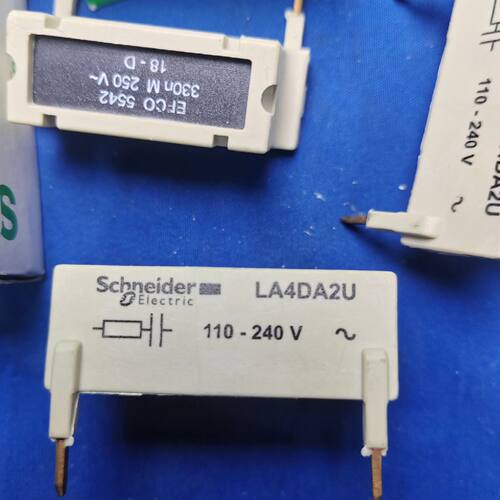 在线议价施耐德浪涌抑制模块LA4DA2u/110一240V 法国产