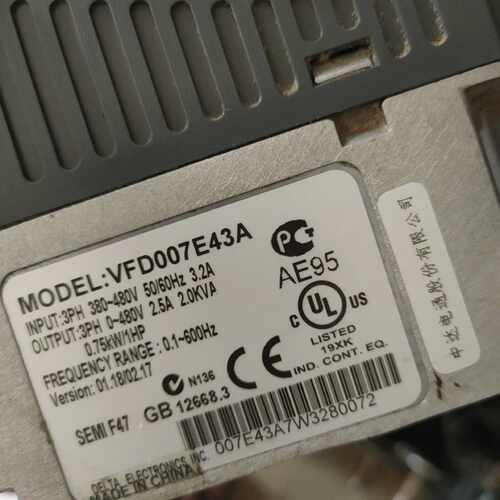 原装台达变频器      VFD007E43A  0.75干