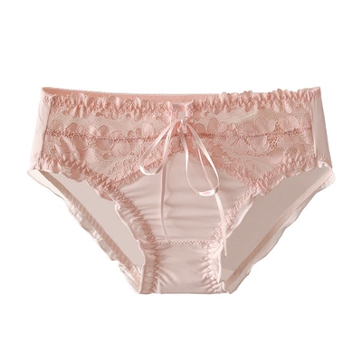 纯欲镂空蕾丝拼接牛奶丝大码内裤