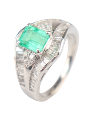 中古95新日本进口商品祖母绿群镶钻石戒指铂金90054号