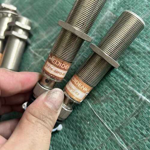 明治MEIJIDENKI接近开关，型号TLF18-08PO-