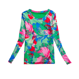 春装女款2026年新款绿色打底衫长袖t恤独特别致小衫显瘦网纱上衣