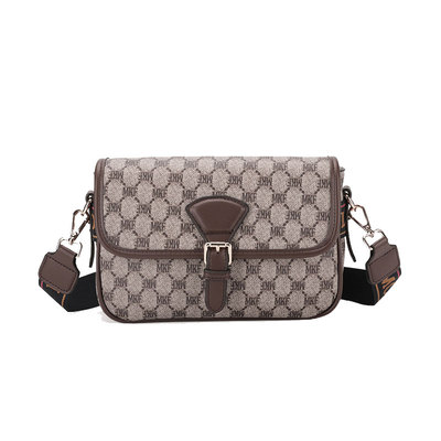 正品香港品牌大容量真皮包包女包2025新款潮时尚宽肩带斜挎包单肩