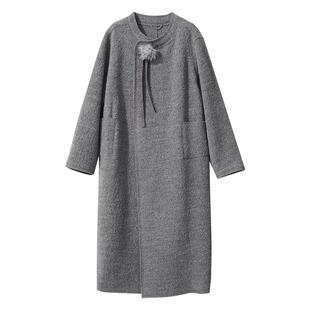 Amii2025冬新款圆领可拆卸胸花全绵羊毛长款毛呢外套女宽松大衣